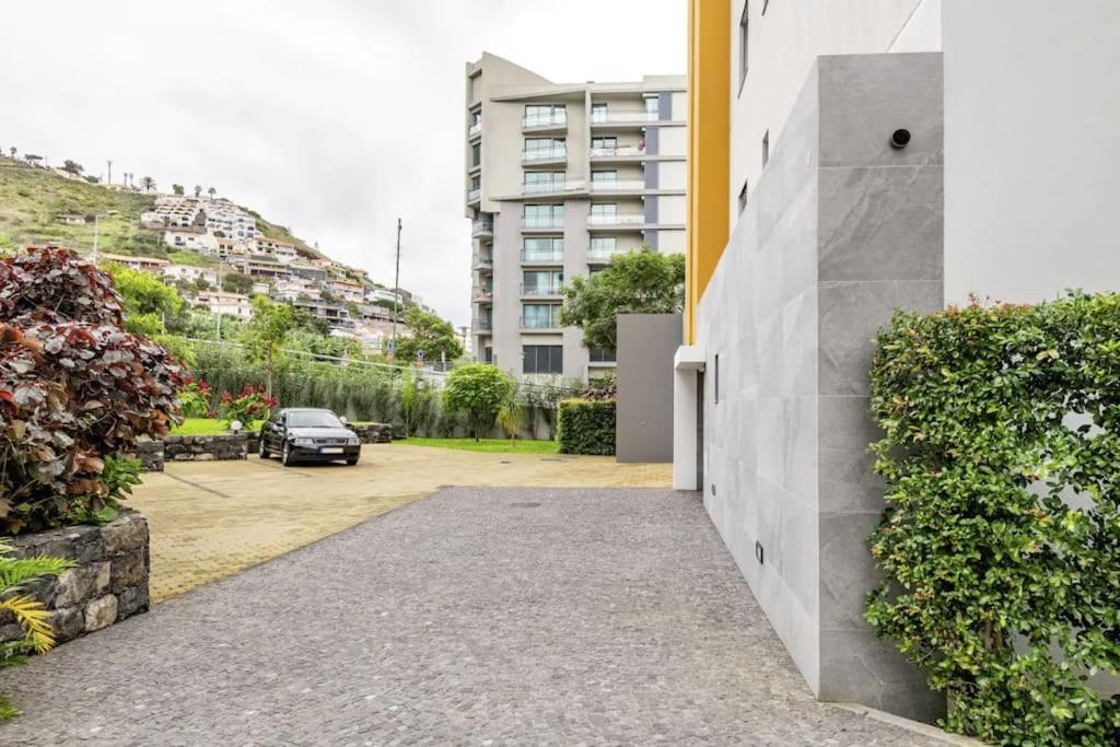 Luxury Poolside View Apartment Funchal  Exteriör bild